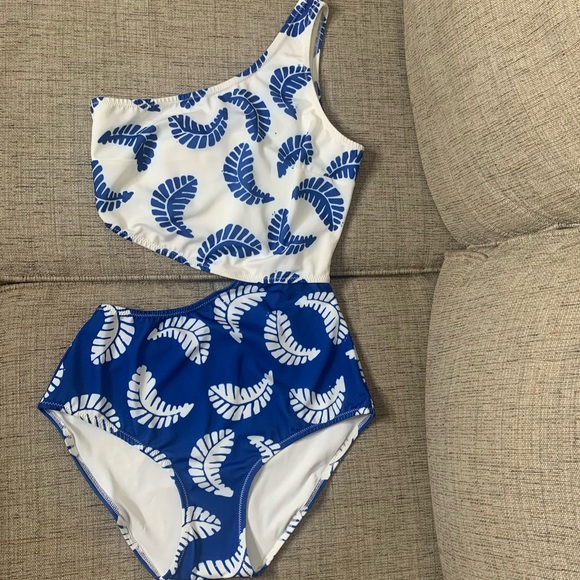 NWT AQUA x STUDIO 189 One-Shoulder Monokini, Colorblock White/Blue, Size Medium - Picture 3 of 5